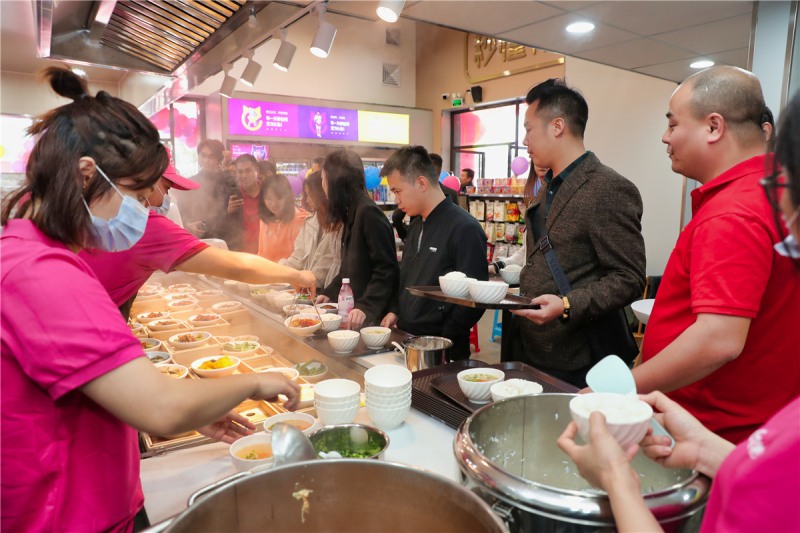 便利店+餐飲